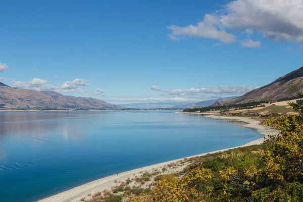 Lake Wanaka at summer sunny day, South island, New Zealand — Stock Photo, Image