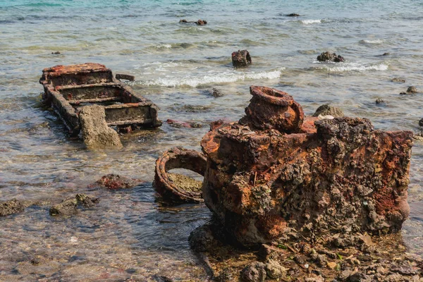 Million Dollar Point, militært udstyr i syne, et populært dykkersted. Luganville-Espiritu Santo ø-Vanuatu - Stock-foto