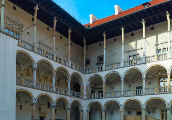 Arcades wawel Castle, Krakov, Polonya
