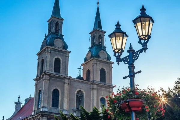 Stadt brzeg brieg die Kirche des hl. Kreuzes in Polen. — Stockfoto