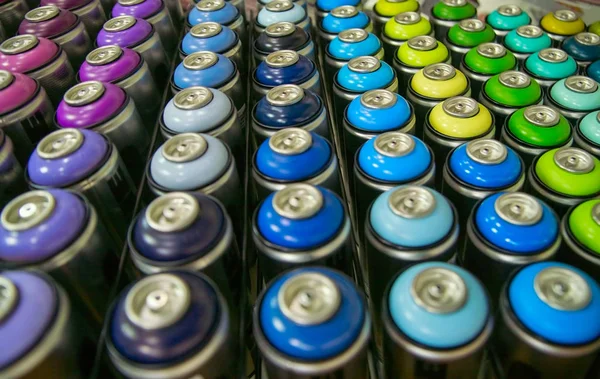 Latas coloridas de tinta — Fotografia de Stock
