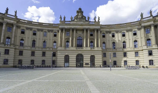 Humboldt Üniversitesi olan Berlin'de sonbahar günü Berlin Almanya Eylül 2017