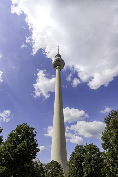 Знаменитая телебашня на Александерплац в Берлине Германия Сентябрь 2017 — стоковое фото