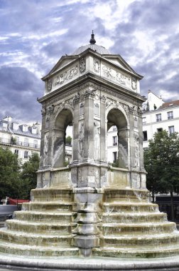 Paris, Fransa'da masumların çeşme.