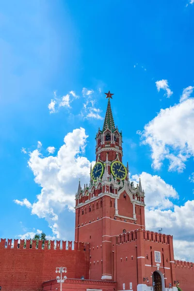 Avrupa. - Rusya. Moskova. Moskova Kremlin 'in Spasskaya Kulesi