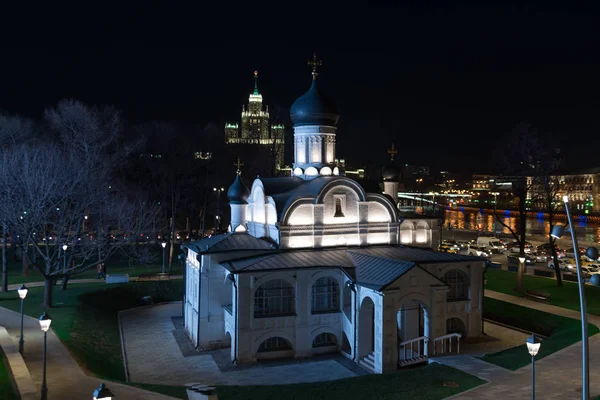 Moscow, Russia. The Church of the Conception of Anna's righteousness in the park Zaryadye — Stock Photo, Image