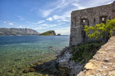 Karadağ 'ın Budva kentindeki Adriyatik Denizi Eski Kale Duvarı