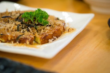 Japon mutfağı masada Japon sos.