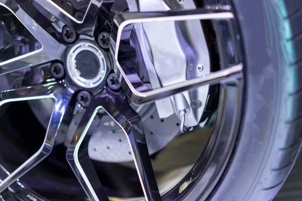 McQueen tekerlekler, siyah, gümüş.