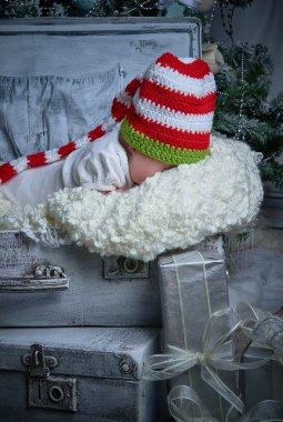 Noel bebek, yeni yıl hediyeleri, yılbaşı ağacı.