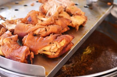 Buğulanmış domuz ayakları büyük güveç pot Tay gıda