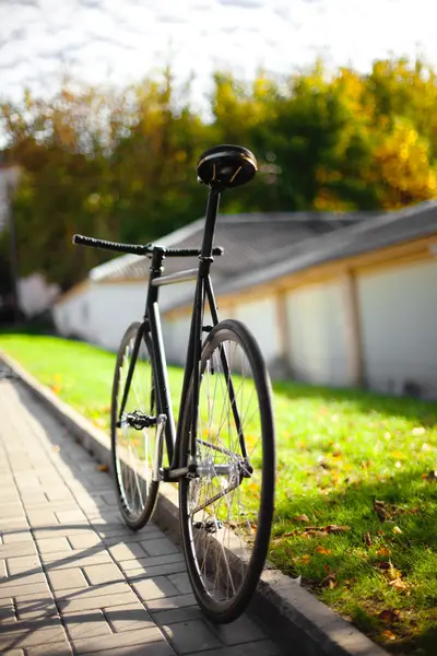 Ποδήλατο μετακινούμενος, ΠΙΣΩ ΟΨΗ — Φωτογραφία Αρχείου