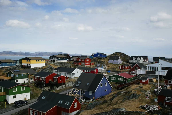 Bâtiments colorés à Nuuk — Photo