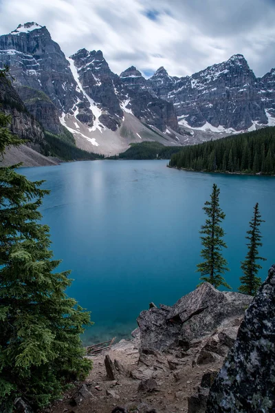 Vista Panorâmica Lago Moraine Alberta Canadá — Fotografia de Stock