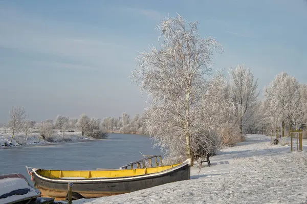 Malerischer Blick Auf Boote Die Entlang Des Flusses Festgemacht Haben — Stockfoto