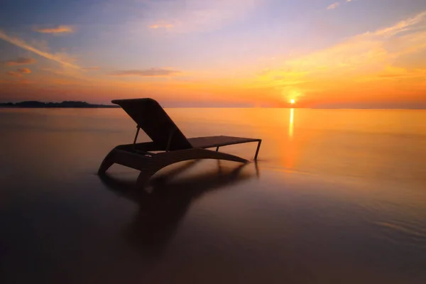 Tumbonas Playa Amanecer Nusa Dua Bali Indonesia — Foto de Stock