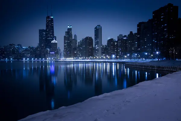 Skyline Seen North Avenue Beach Winter Night Chicago Illinois Usa — Stock Photo, Image