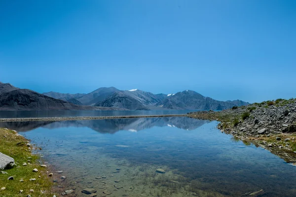 Μαγευτική Θέα Στη Λίμνη Και Βουνά Τοπίο Pangong Δσμ Ladakh — Φωτογραφία Αρχείου