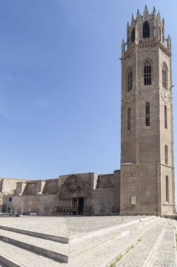 Lleida, İspanya-Haziran 7,2016: Eski Katedrali, kule, ikonik anıt Lleida şehir, Catalonia Catedral de Santa Maria de la Seu Vella, Gotik tarzı.