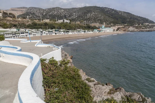 Garraf-Σίτζες, Ισπανία-20 Μαρτίου 2014: θέα στην παραλία του γενικού της επαρχίας Garraf, Sitges, Βαρκελώνη, Καταλονία. — Φωτογραφία Αρχείου