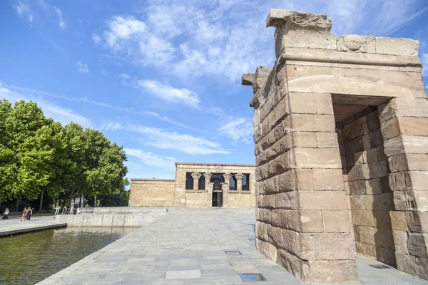 MADRID, ESPAÑA-JULIO 25,2015: Templo de Debod, antiguo templo egipcio, Madrid . — Foto de Stock