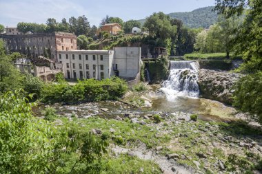 Köy görüntülemek, antik su değirmeni, Sant Joan les yazı tipleri, Garrotxa, il Girona, İspanya.