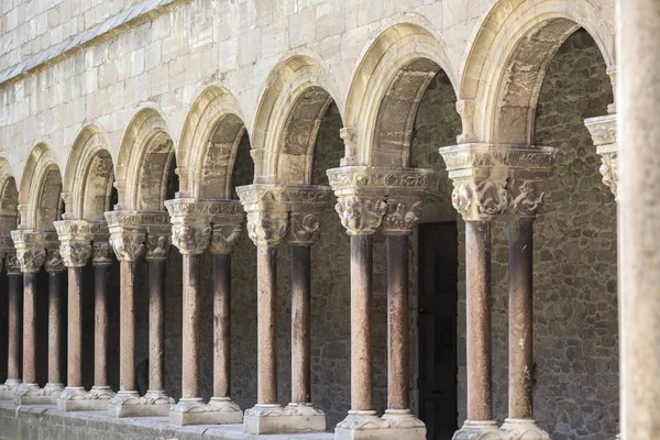 Manastır manastır benedictine Romanesk tarzı, Monestir Santa Maria de RIPOLL, RIPOLL, il Girona, İspanya.