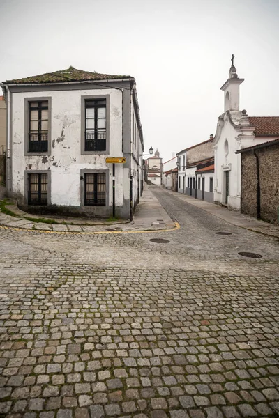 SANTIAGO DE COMPOSTELA, ESPAÑA-NOVIEMBRE 10,2015: Antigua calle del centro histórico de Santiago de Compostela, Galicia, España . — Foto de Stock