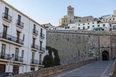 Tarihi Merkezi, ağ geçidi, Portal de Ses Taules, Ibiza, Balear Adaları eski kasaba duvarlı muhafaza için ana giriş.