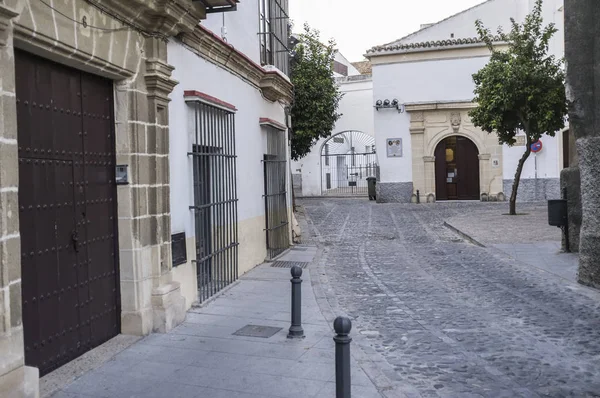 Antigua calle, centro histórico de Jerez de la Frontera, Andalucía . — Foto de Stock