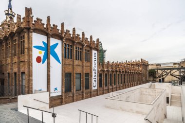Bina, modernist stil, Fabrica fabrika Casaramona Barcelona, mimari,