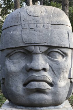 Barcelona. Cabeza Colosal Olmeca 1 kopyasını