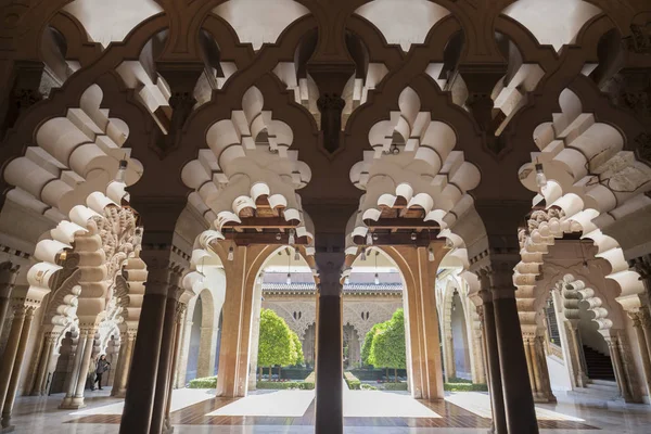 Palazzo Alfajeria, fortificato palazzo islamico medievale, interno, Saragozza, Spagna . — Foto Stock