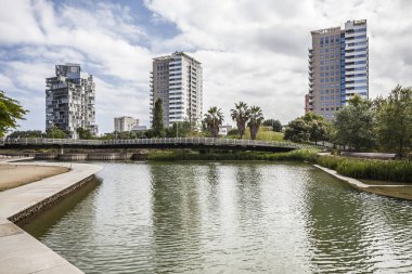 Modern Diagonal binalarda Mahallesi ve Park, Parc Diagonal Mar, Enric Miralles ve Benedetta Tagliabue tarafından mar. Barcelona