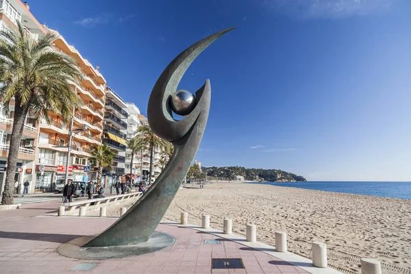 Maritieme promeande en strand van de Middellandse Zee in de provincie van Lloret de Mar, Costa Brava, Girona, Catalonië. — Stockfoto