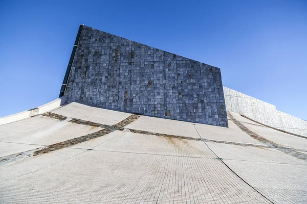 Arquitectura contemporánea, Ciudad de la Cultura de Galicia, Cidade da cultura de Galicia, diseñado por Peter Eisenman, Santiago de Compostela, Galicia, España . — Foto de Stock
