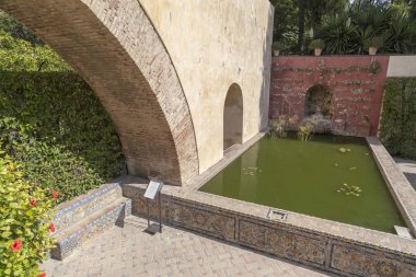 Alcazar Seville, Reales Alcazares de Sevilla, gölet Gardens, Endülüs, İspanya.