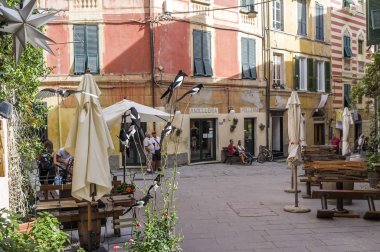 Ligurya Monterosso Köyü, Cinque Terre, İtalya'nın sokak görünümü.