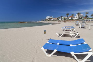 Sitges, İspanya - 30,2013 olabilir: Sitges Beach, Katalonya, İspanya