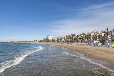 Sitges Katalan köy il Barcelona, Katalonya, İspanya plaj ve deniz mesire.