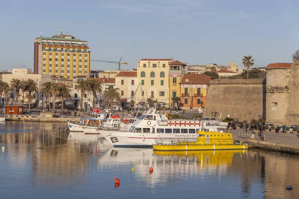 Puerto de Alghero, Cerdeña . — Foto de Stock