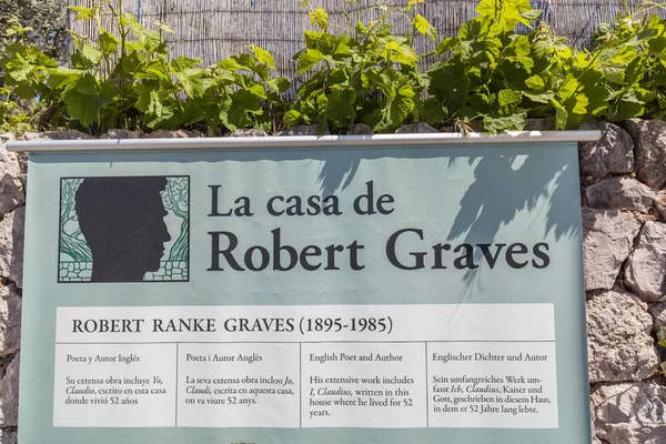 Casa de Robet Graves, señal de entrada, Deia, Serra de Tramuntana, Isla de Mallorca, Islas Baleares . Imágenes De Stock Sin Royalties Gratis
