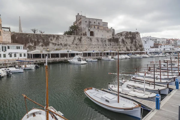 Ciutadella bağlantı noktası, Minorca, Balear Adaları.