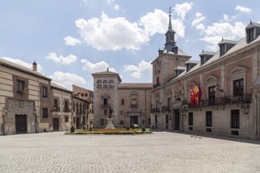 MADRID - Plaza, square, de la Villa.