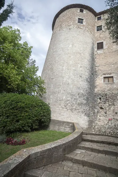 Starobylé středověké obranné věže Torre Cornelia, Girona, — Stock fotografie