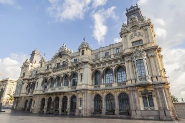 Bağlantı noktası alanına, Edificio de la cunta de bina mimari, Obras del Puerto. Erken yirminci yüzyıl Fransız tarzında inşa. Port Vell, Barcelona.