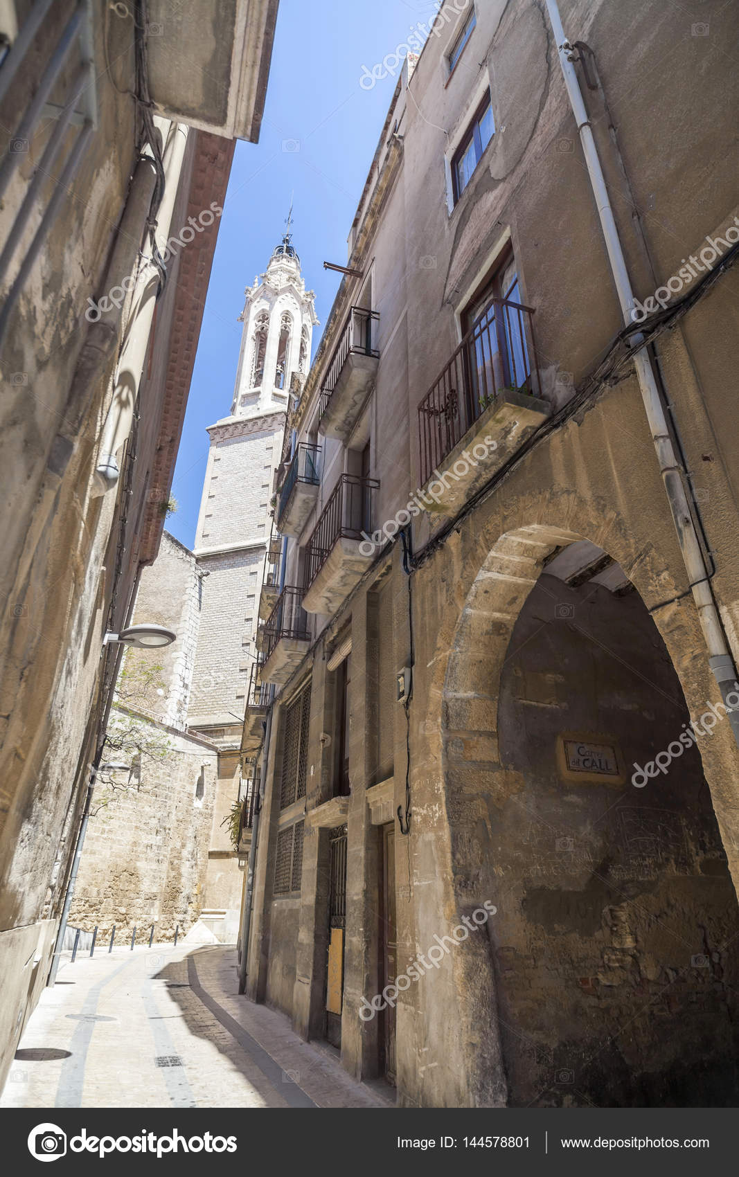 Straße Dorf Blick, Turm Kirche und Gebäude im jüdischen Viertel, rufen