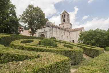 Mimari, dini bina, manastır, Monestir Sant Pere, Romanesk tarzı, Camprodon, ripolles comarca bölge, il girona, Catalonia.
