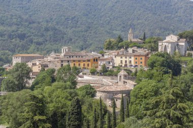 Köy görünümü Besalu, Garrotxa comarca, il Girona, İspanya.