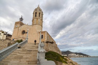 Sant Bartomeu kilise ve Santa Tecla, Barok tarzında Sitges Katalan köy il Barcelona, Katalonya, İspanya.
